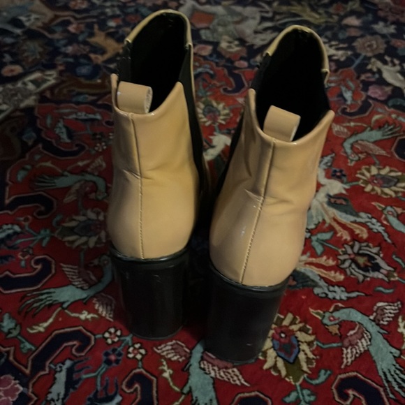 Beautiful boots 👢 ✨ - Picture 3 of 4